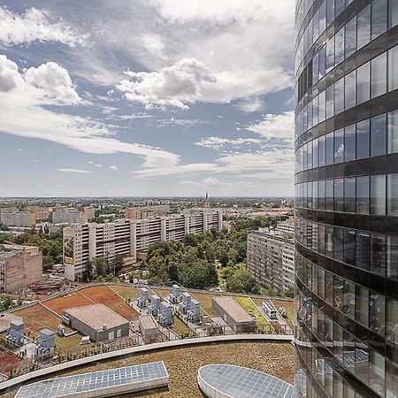 Rentplanet - Apartament Sky Tower Wrocław Exteriör bild