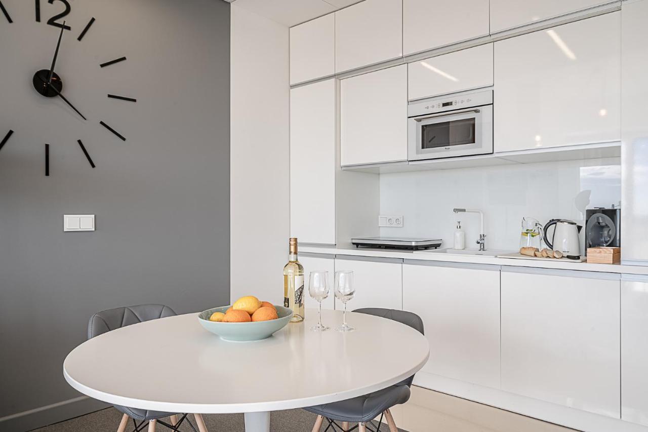 Rentplanet - Apartament Sky Tower Wrocław Exteriör bild